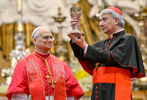 images/previews/news/2026/05/p-2026-05-09-Title_Papa_in_Napoli.jpg